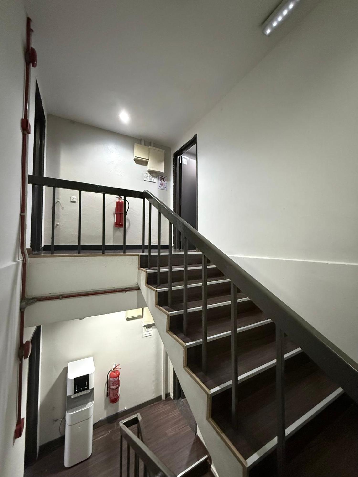 Hotel 1St Living Subang Subang Jaya Exterior foto